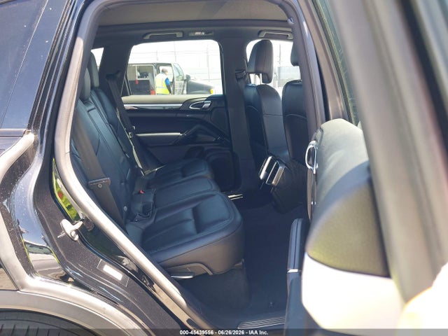 Porsche Cayenne 2018 WP1AA2A24JKA05736 Image 8
