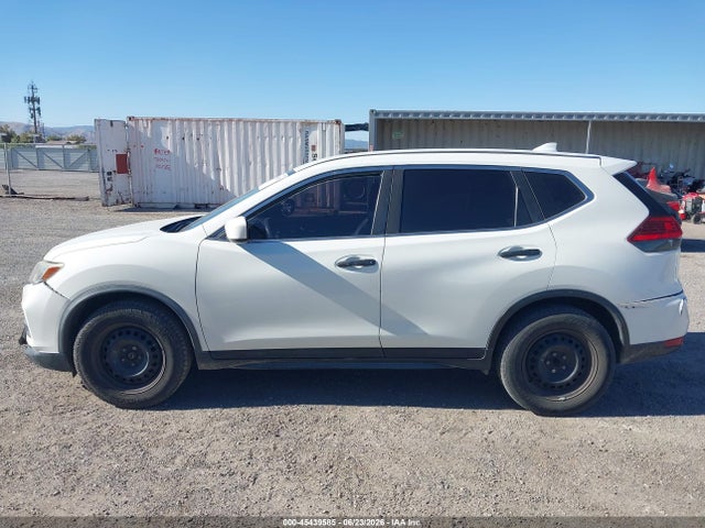 Auction sale of the 2017 Nissan Rogue S, vin: JN8AT2MT7HW135873, lot number: 45439585