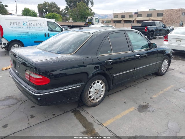 45439642 :رقم المزاد ، WDBJF65J0YA998548 vin ، 2000 Mercedes-benz E 320 مزاد بيع