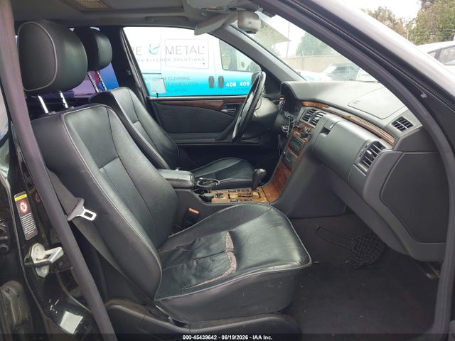 2000 Mercedes-benz E 320 მანქანა იყიდება აუქციონზე, vin: WDBJF65J0YA998548, აუქციონის ნომერი: 45439642