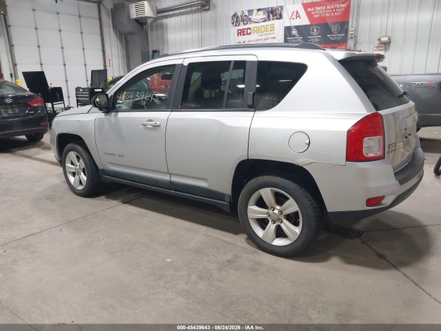 45439643 :رقم المزاد ، 1J4NF1FB6BD276191 vin ، 2011 Jeep Compass مزاد بيع