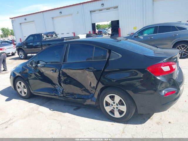 45439663 :رقم المزاد ، 1G1BC5SM6H7250898 vin ، 2017 Chevrolet Cruze Ls Auto مزاد بيع