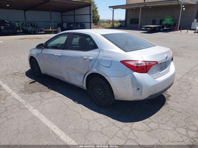 Toyota COROLLA LE 2017 5YFBURHE8HP601367 Image 3