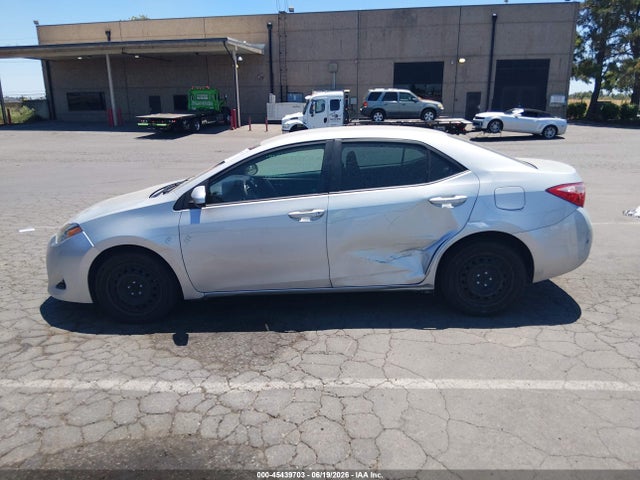 Toyota COROLLA LE 2017 5YFBURHE8HP601367 Image 6