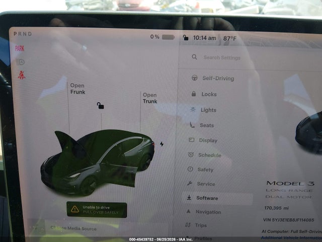 45439752 :رقم المزاد ، 5YJ3E1EB8JF114085 vin ، 2018 Tesla Model 3 Long Range/performance مزاد بيع