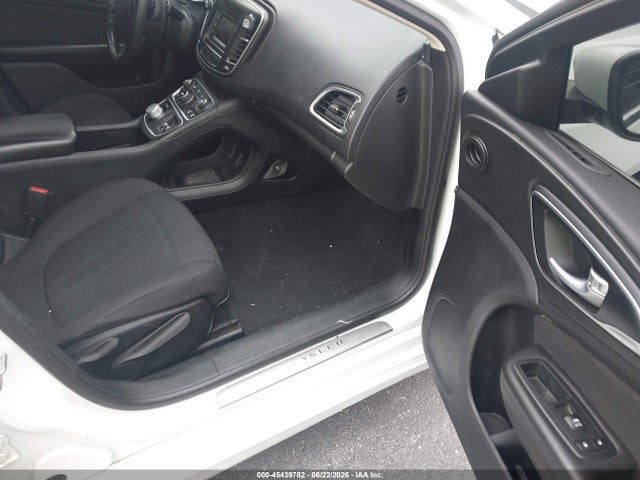 Продажа на аукционе авто 2016 Chrysler 200 Limited, vin: 1C3CCCAB3GN144987, номер лота: 45439782