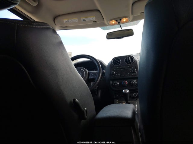 Продажа на аукционе авто 2016 Jeep Patriot High Altitude Edition, vin: 1C4NJPFA2GD698867, номер лота: 45439855
