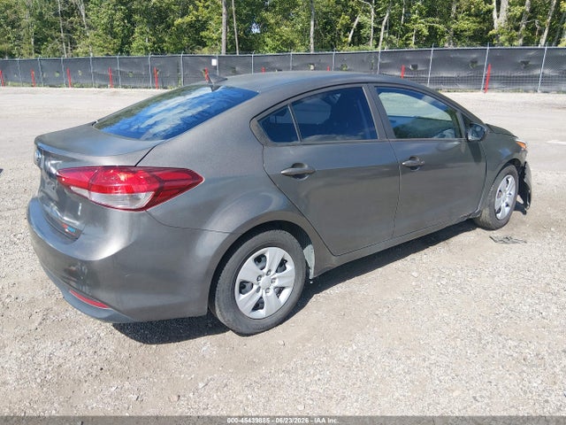 45439885 :رقم المزاد ، 3KPFK4A75HE064996 vin ، 2017 Kia Forte Lx مزاد بيع