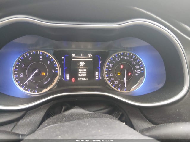 Aukcja sprzedaży 2015 Chrysler 200 Limited, vin: 1C3CCCAB7FN695972, numer aukcji: 45439887