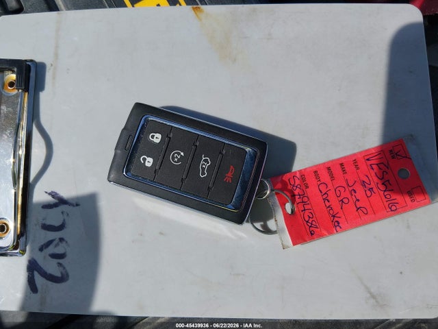 2025 Jeep Grand Cherokee Limited 4x4 მანქანა იყიდება აუქციონზე, vin: 1C4RJHBG2S8794386, აუქციონის ნომერი: 45439936