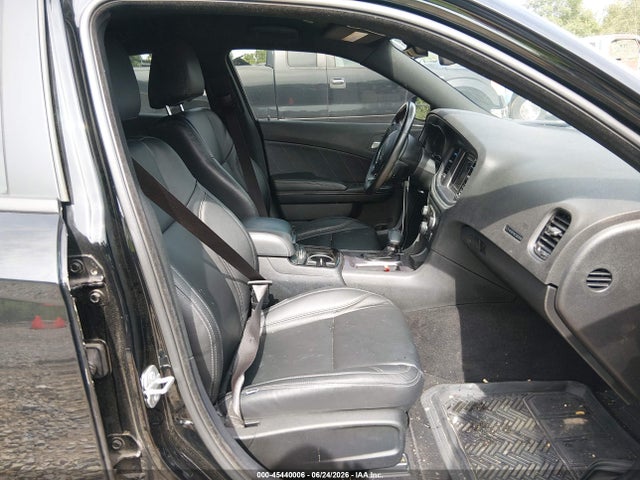 2C3CDXBG7LH137039 Dodge Charger Sxt Rwd
