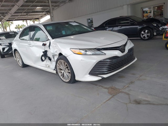 Продаж на аукціоні авто 2018 Toyota Camry Xle, vin: 4T1B11HKXJU152844, номер лоту: 45440023