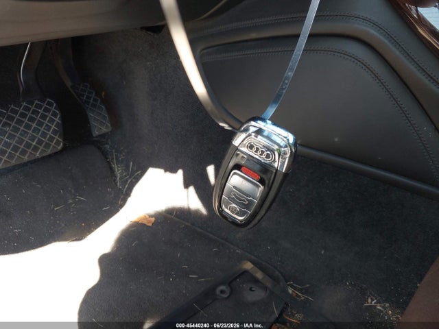 2014 Audi A8 L 3.0 Tdi მანქანა იყიდება აუქციონზე, vin: WAURMAFDXEN006813, აუქციონის ნომერი: 45440240