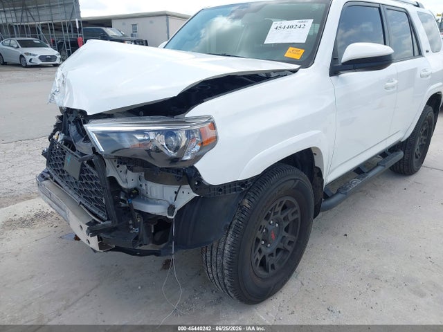 Toyota 4RUNNER SR5 2022 JTEMU5JR9N6081855 Image 19