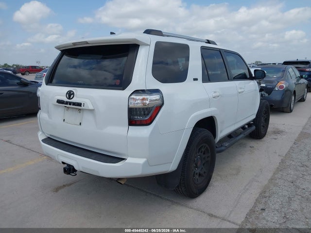 Toyota 4RUNNER SR5 2022 JTEMU5JR9N6081855 Image 4