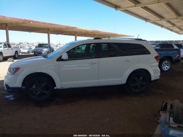 3C4PDCGG7JT275697 Dodge Journey Crossroad