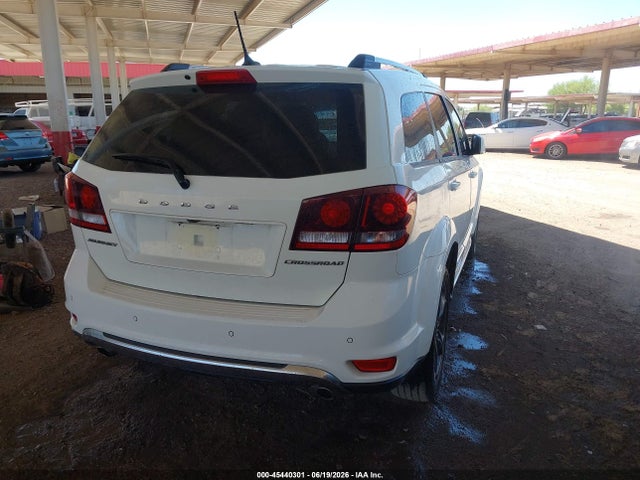 3C4PDCGG7JT275697 Dodge Journey Crossroad