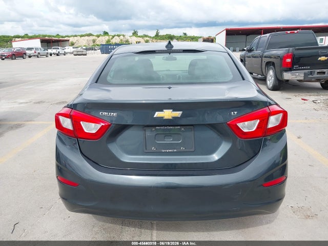 Chevrolet Cruze Lt Auto 2018 1G1BE5SM4J7155014 Image 16