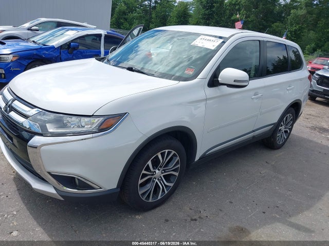 Mitsubishi Outlander Se 2016 JA4AZ3A33GZ023468 Image 2