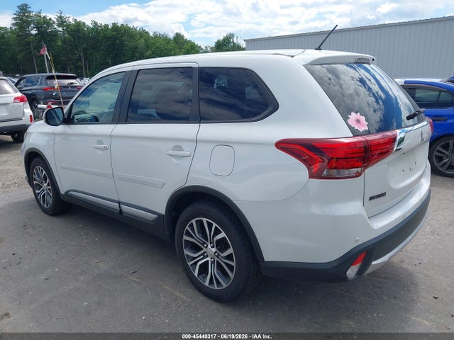 Mitsubishi Outlander Se 2016 JA4AZ3A33GZ023468 Image 3