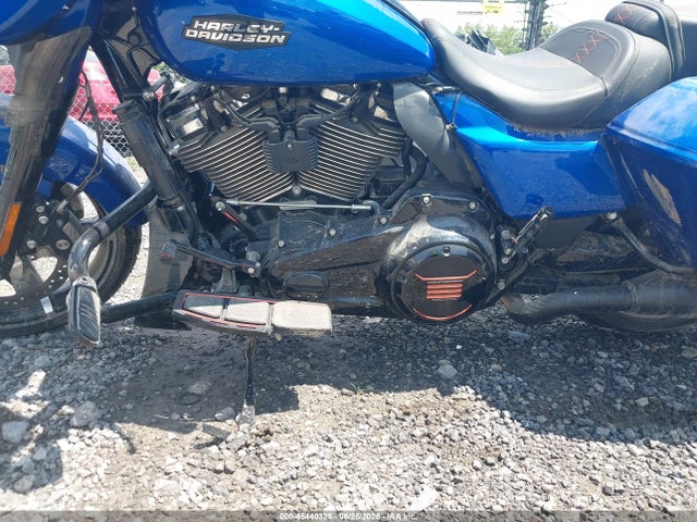 45440325 :رقم المزاد ، 1HD1KB717RB652512 vin ، 2024 Harley-davidson Flhx مزاد بيع