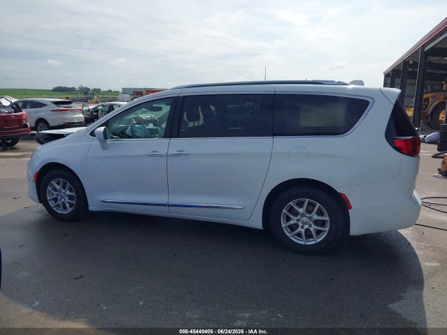 2020 Chrysler Pacifica Touring L მანქანა იყიდება აუქციონზე, vin: 2C4RC1BG9LR128200, აუქციონის ნომერი: 45440405