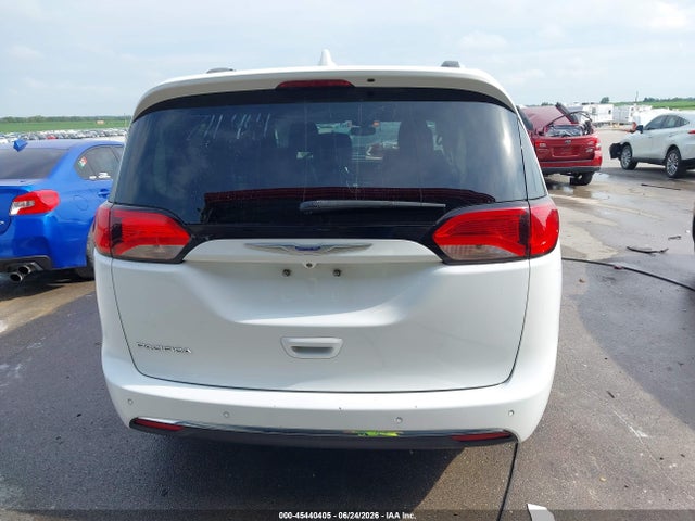 2020 Chrysler Pacifica Touring L მანქანა იყიდება აუქციონზე, vin: 2C4RC1BG9LR128200, აუქციონის ნომერი: 45440405