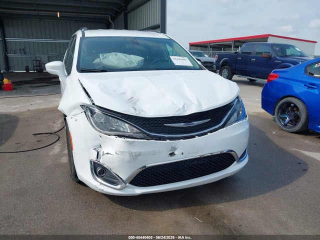 2020 Chrysler Pacifica Touring L მანქანა იყიდება აუქციონზე, vin: 2C4RC1BG9LR128200, აუქციონის ნომერი: 45440405