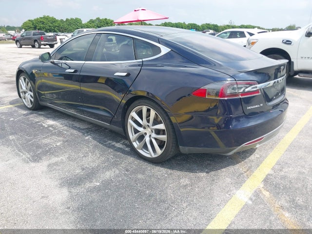 45440597 :رقم المزاد ، 5YJSA1DP9DFP10833 vin ، 2013 Tesla Model S Performance مزاد بيع