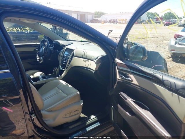 45440601 :رقم المزاد ، 3GYFNBE31ES674663 vin ، 2014 Cadillac Srx Luxury Collection مزاد بيع