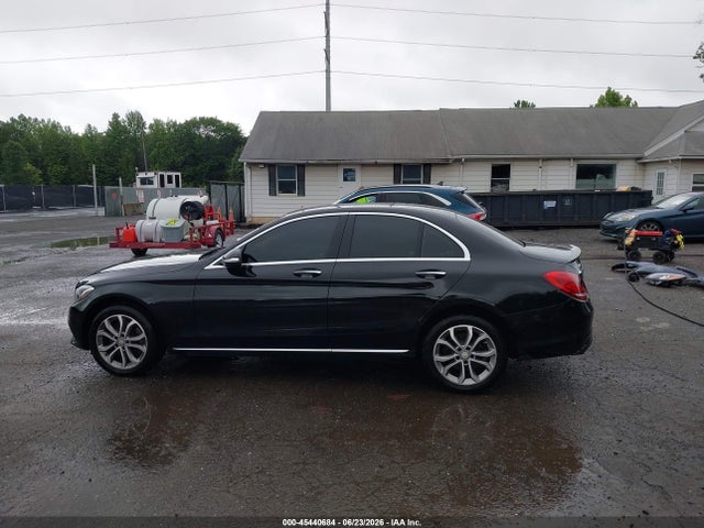 Продаж на аукціоні авто 2015 Mercedes-benz C 300 4matic, vin: 55SWF4KBXFU071147, номер лоту: 45440684