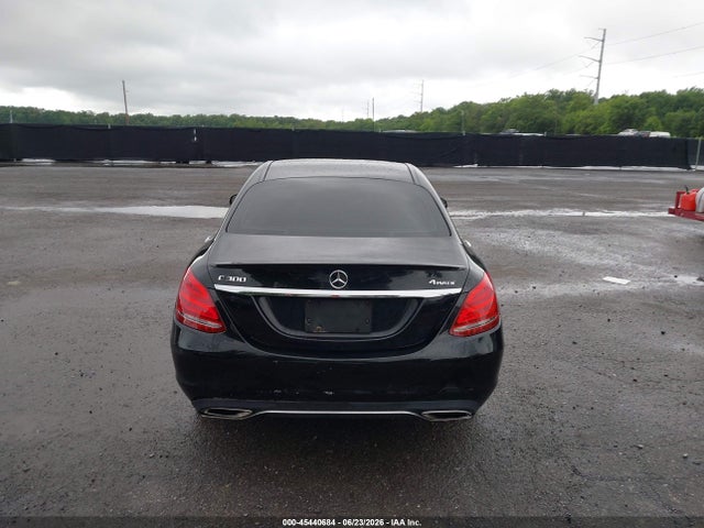 Продаж на аукціоні авто 2015 Mercedes-benz C 300 4matic, vin: 55SWF4KBXFU071147, номер лоту: 45440684