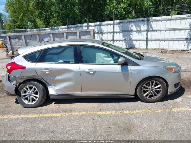 Ford FOCUS SE 2018 1FADP3K23JL206979 Image 13