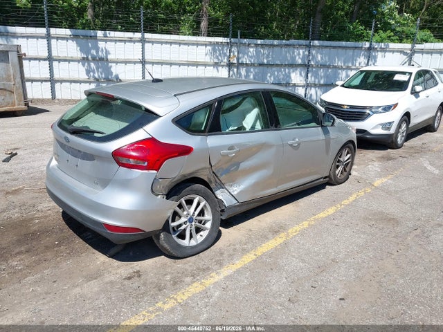 Ford FOCUS SE 2018 1FADP3K23JL206979 Image 4