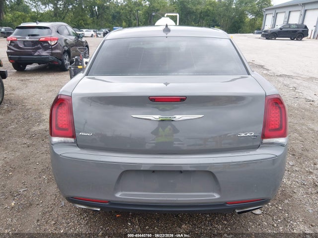 45440760 :رقم المزاد ، 2C3CCAGG8HH612956 vin ، 2017 Chrysler 300 300s Awd مزاد بيع