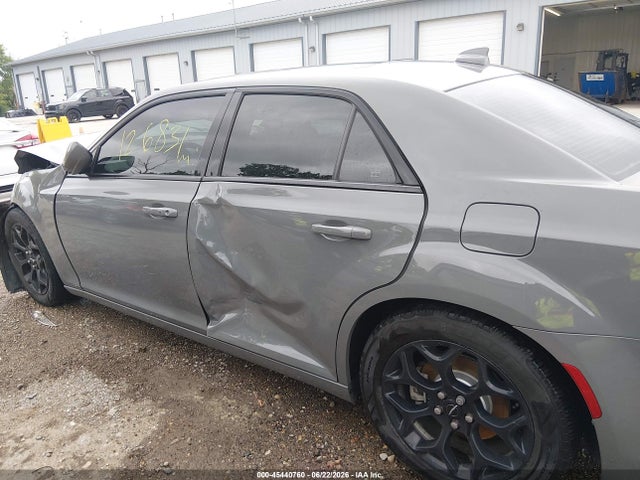45440760 :رقم المزاد ، 2C3CCAGG8HH612956 vin ، 2017 Chrysler 300 300s Awd مزاد بيع