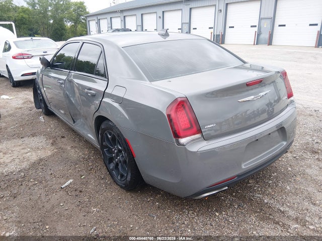 45440760 :رقم المزاد ، 2C3CCAGG8HH612956 vin ، 2017 Chrysler 300 300s Awd مزاد بيع
