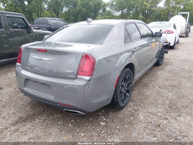 45440760 :رقم المزاد ، 2C3CCAGG8HH612956 vin ، 2017 Chrysler 300 300s Awd مزاد بيع