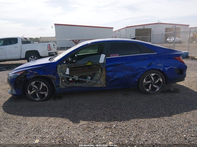 2023 Hyundai Elantra Limited მანქანა იყიდება აუქციონზე, vin: KMHLP4AG6PU582440, აუქციონის ნომერი: 45440762