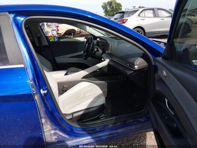 2023 Hyundai Elantra Limited მანქანა იყიდება აუქციონზე, vin: KMHLP4AG6PU582440, აუქციონის ნომერი: 45440762