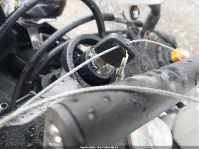 Yamaha Yzfr7 2022 JYARM38E5NA001400 Image 11
