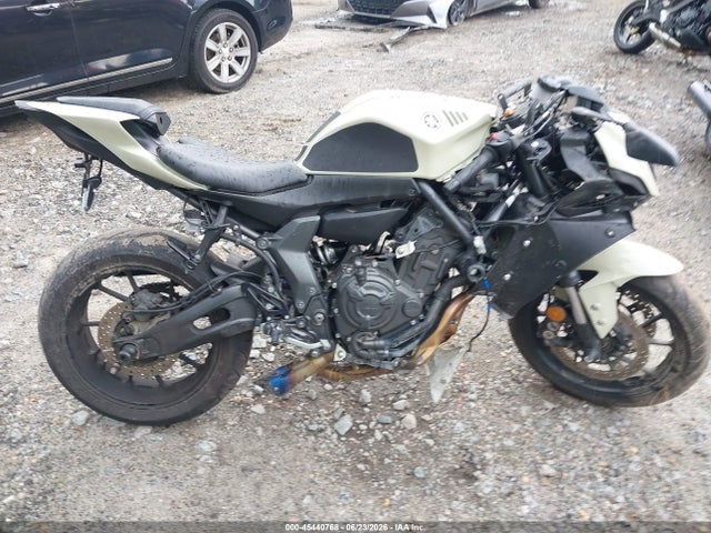 Yamaha Yzfr7 2022 JYARM38E5NA001400 Image 12
