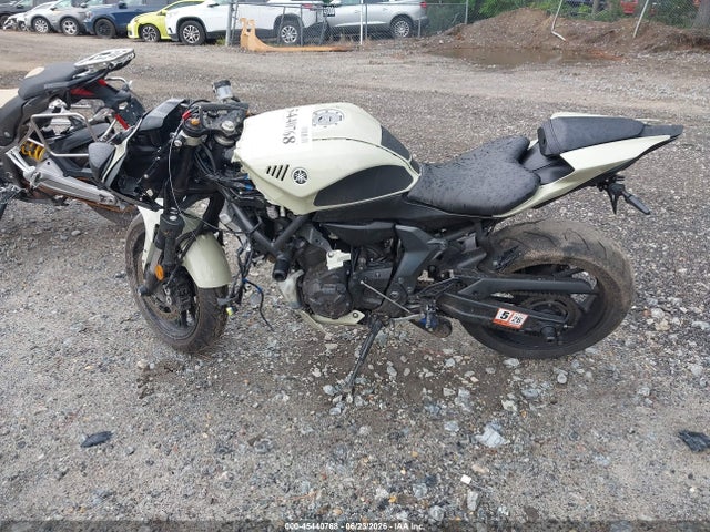 Yamaha Yzfr7 2022 JYARM38E5NA001400 Image 13