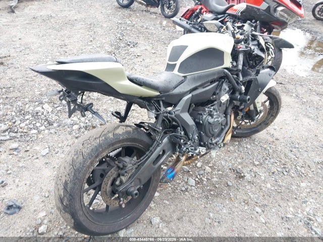 Yamaha Yzfr7 2022 JYARM38E5NA001400 Image 4