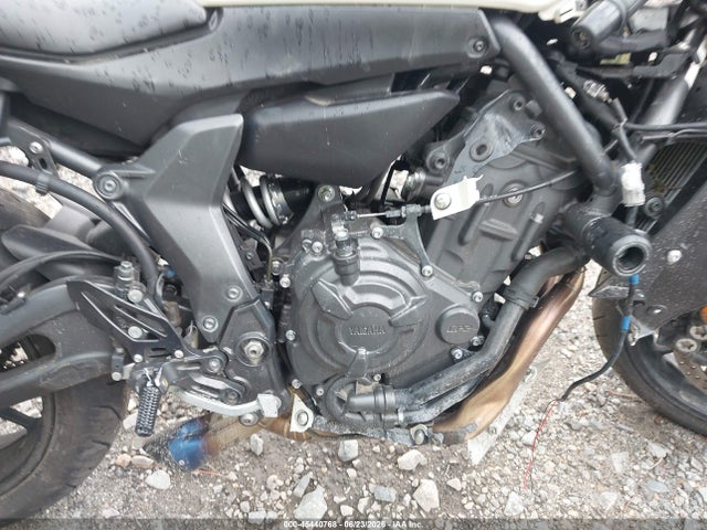 Yamaha Yzfr7 2022 JYARM38E5NA001400 Image 8