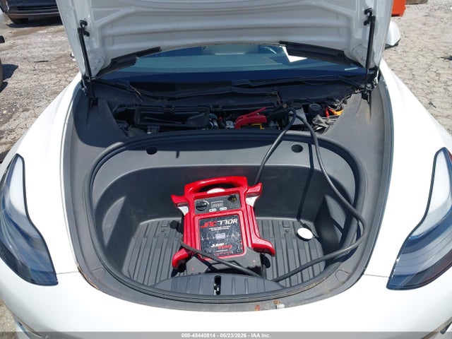 2021 Tesla Model 3 Standard Range Plus Rear-wheel Drive მანქანა იყიდება აუქციონზე, vin: 5YJ3E1EA4MF027196, აუქციონის ნომერი: 45440814
