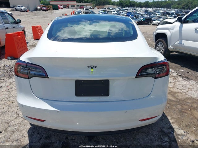 2021 Tesla Model 3 Standard Range Plus Rear-wheel Drive მანქანა იყიდება აუქციონზე, vin: 5YJ3E1EA4MF027196, აუქციონის ნომერი: 45440814