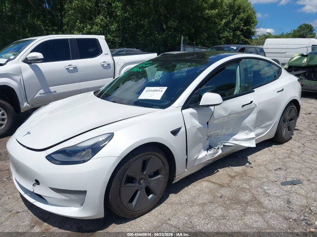 2021 Tesla Model 3 Standard Range Plus Rear-wheel Drive მანქანა იყიდება აუქციონზე, vin: 5YJ3E1EA4MF027196, აუქციონის ნომერი: 45440814