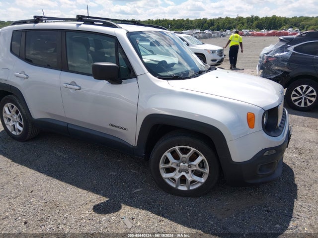 Продаж на аукціоні авто 2018 Jeep Renegade Latitude Fwd, vin: ZACCJABB7JPH23872, номер лоту: 45440824