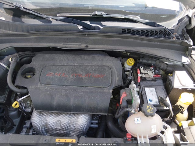 Продаж на аукціоні авто 2018 Jeep Renegade Latitude Fwd, vin: ZACCJABB7JPH23872, номер лоту: 45440824